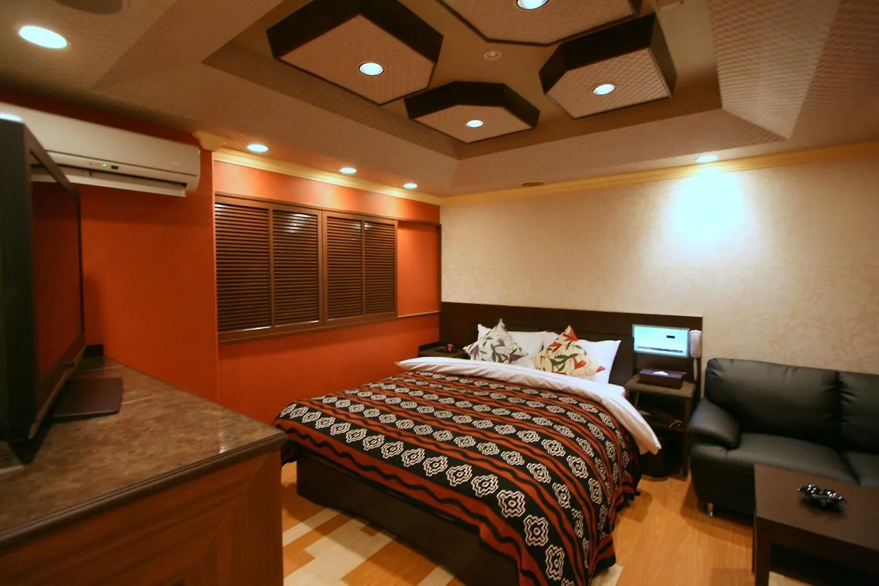 Hotel Celavie Osakajokitazume (Adults Only) 2*, 오사카 일본